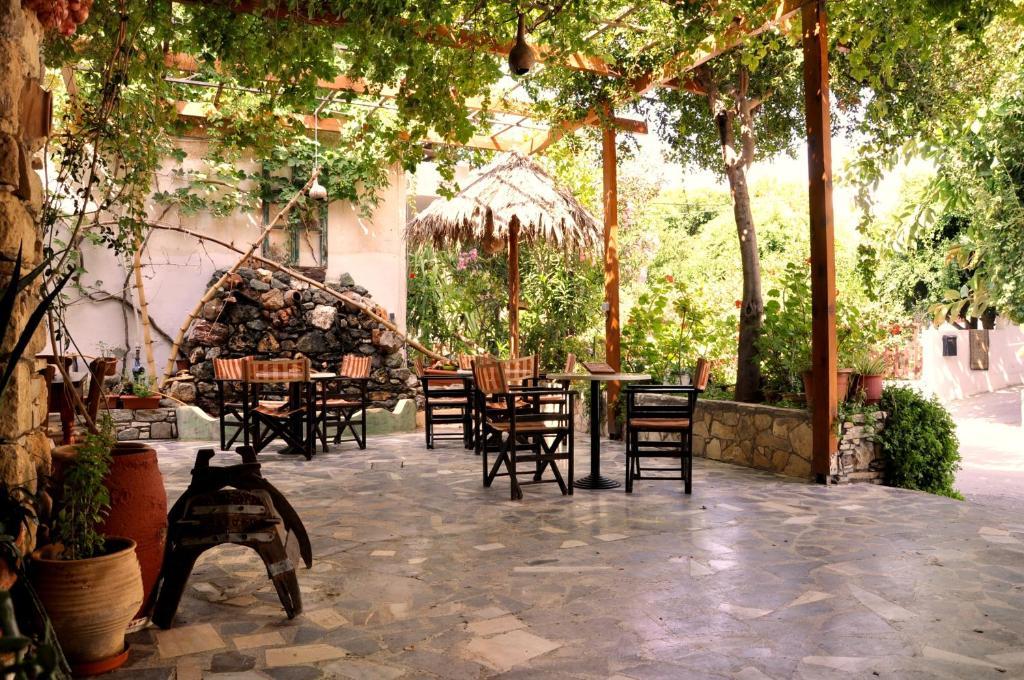 Hotel Sofia Matala  Exterior photo